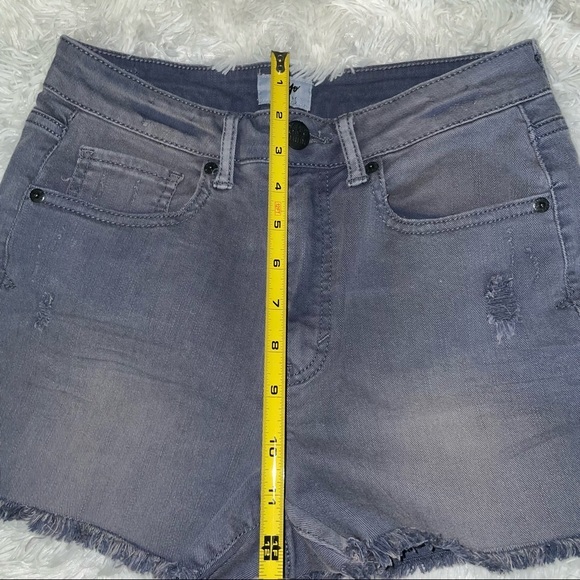 Tokyo Darling jean shorts Women’s super high rise size 4 cut off distress‎ raw - Picture 8 of 9